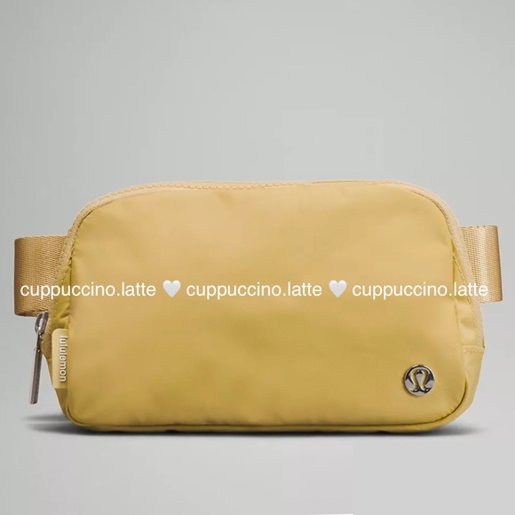 🏝NWT💛Lululemon Athletica Everywhere Belt Bag in Golden Sand - Extended Strap - Picture 9 of 13